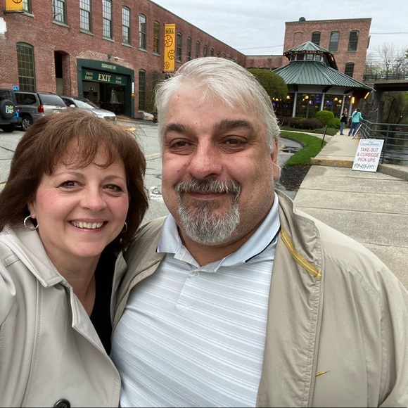 Meet your Posher, Beth - Picture 2 of 14